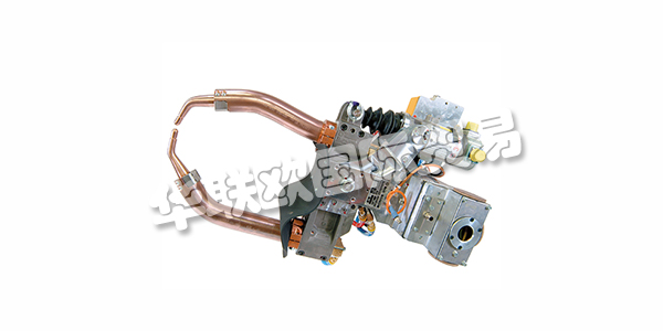 ARO總部位于法國勒芒附近的Chateau-du-Loir，在歐洲，美洲和遠東設有地區(qū)辦事處，并擁有獨立的銷售和服務合作伙伴。ARO是多學科英國工程集團Langley Holdings plc的一個部門。?