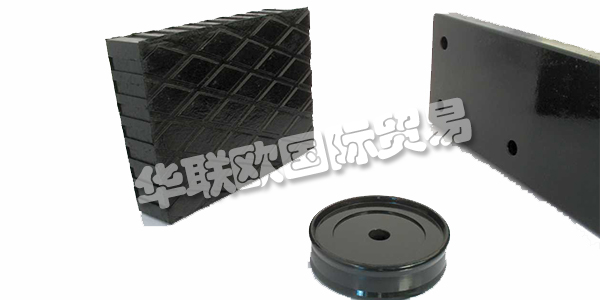 BARBIERI RUBBER的活動始于1967年,當(dāng)時Angelo Barbieri先生離開了Stranieri Gomma,在同一行業(yè)開展業(yè)務(wù),并開始在他的車庫里生產(chǎn)帶有舊壓縮機的小型橡膠零件。