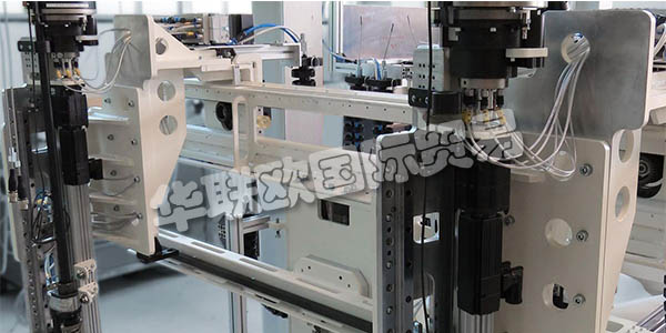 德國DURR品牌的產(chǎn)品主要有：DURR清洗機(jī),DURR壓縮機(jī)，壓力容器，輸送機(jī)，過濾板，消音器，密封機(jī)器人等。