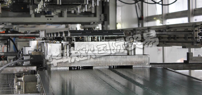 德國HELMERDING公司主要供應：德國HELMERDING壓力機,HELMERDING輸送系統，傳輸單元，單柱壓力機，雙柱壓力機，矯直機，開卷機，印刷機，卷材進料系統等產品。